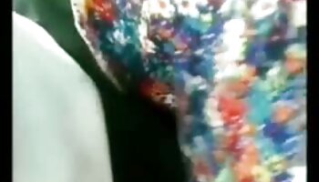الاغ جناوی جولی نشسته و کف پا داستان سکسی ناب جوجه می خورد