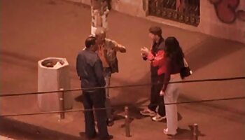جسی یانگ زیبا و بلوند برهنه می سگس ناب شود و توسط شخص لعنتی می شود